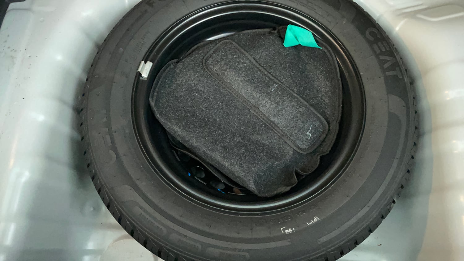 Used 2023 Hyundai Grand i10 Nios Sportz 1.2 Kappa AMT Petrol Automatic tyres SPARE TYRE VIEW
