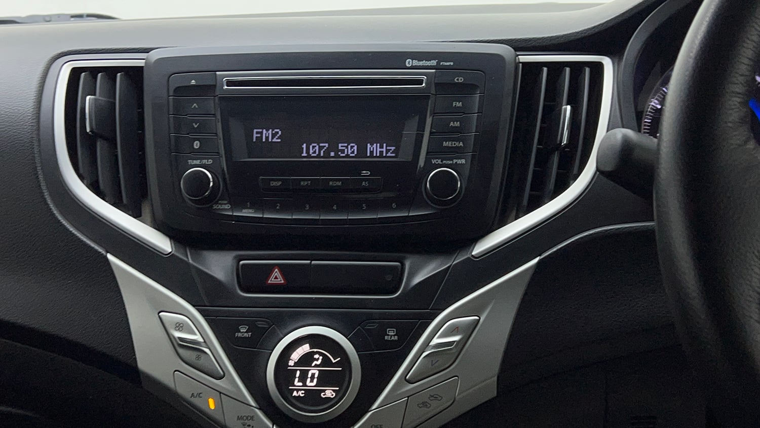 Used 2018 Maruti Suzuki Baleno Delta 1.2 AT Petrol Automatic top_features Integrated (in-dash) music system
