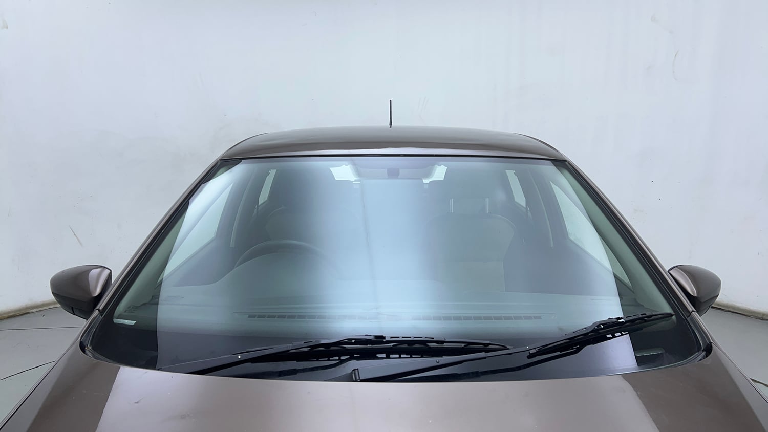 Used 2017 Volkswagen Polo Comfortline 1.2L (P) Petrol Manual exterior FRONT WINDSHIELD VIEW