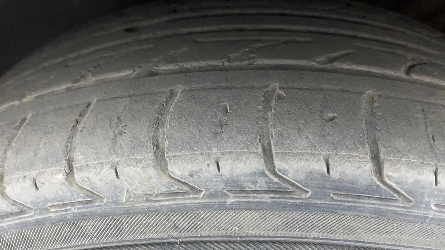 Used 2017 Hyundai Elantra 2.0 SX (O) AT Petrol Automatic tyres LEFT FRONT TYRE TREAD VIEW