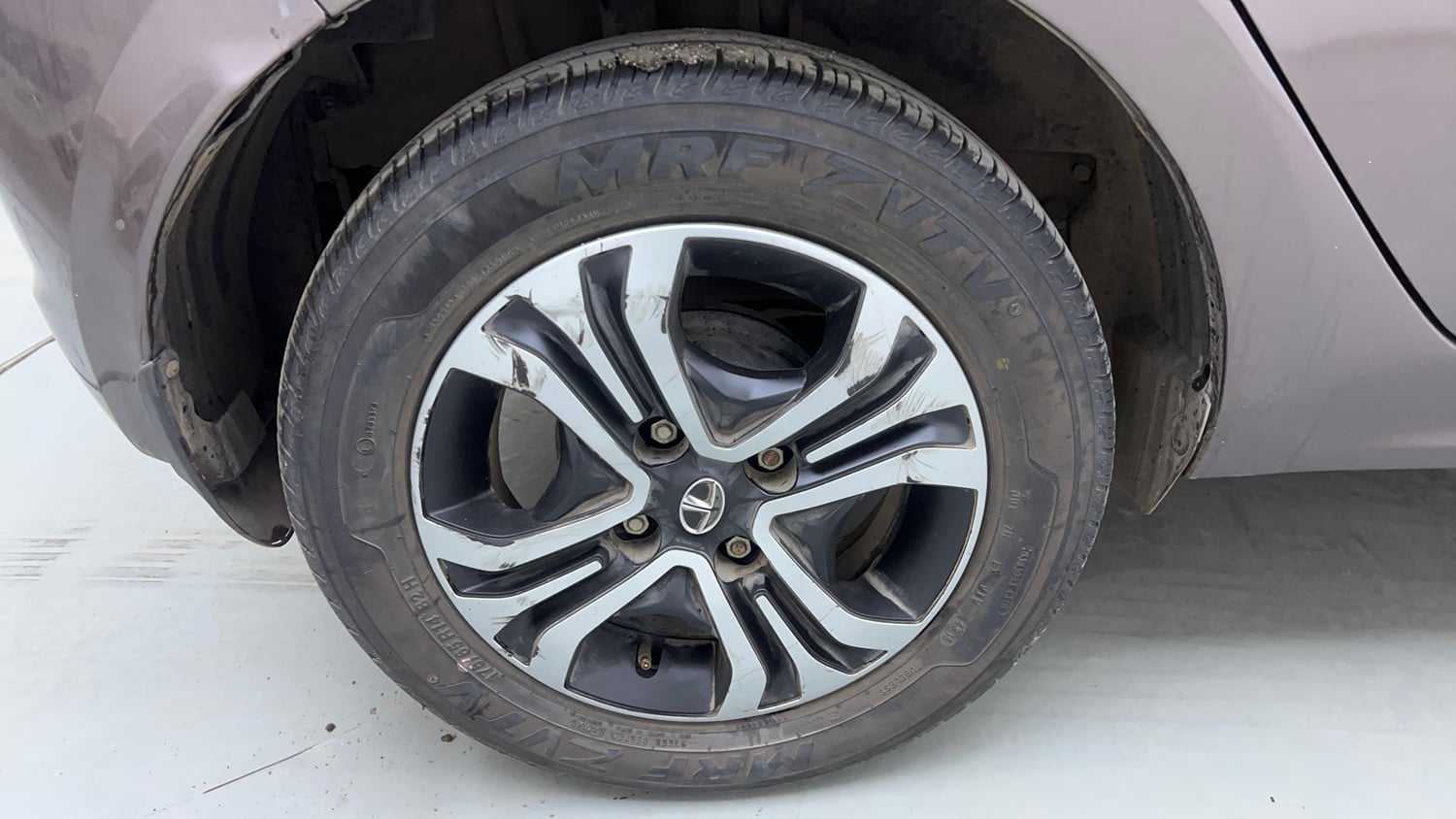 Used 2019 Tata Tiago Revotron XZA Petrol Automatic tyres RIGHT REAR TYRE RIM VIEW