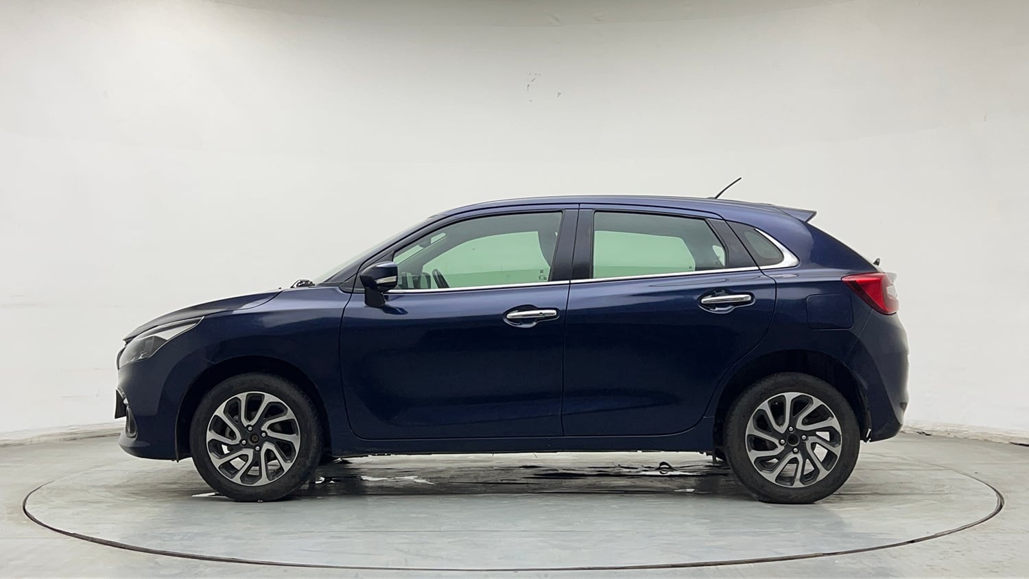 Used 2022 Maruti Suzuki Baleno Alpha MT Petrol Manual exterior LEFT SIDE VIEW