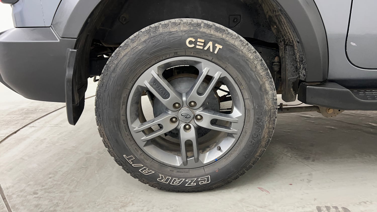 Used 2022 mahindra Thar LX Hard Top Petrol MT 4WD Petrol Manual tyres RIGHT REAR TYRE RIM VIEW