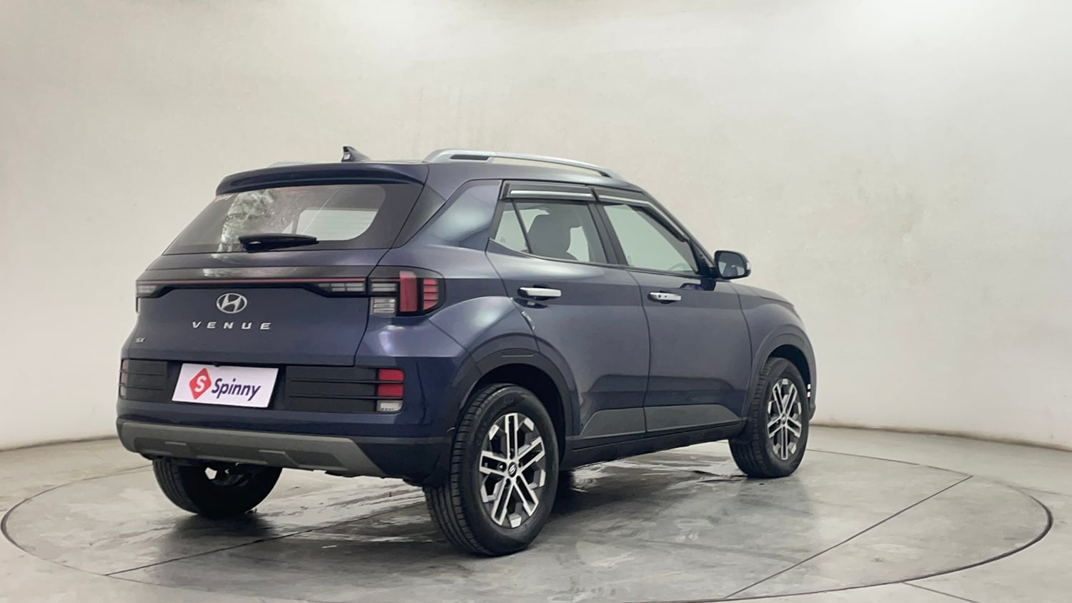 Used 2023 Hyundai Venue SX (O) 1.5 CRDi Diesel Manual exterior RIGHT REAR CORNER VIEW