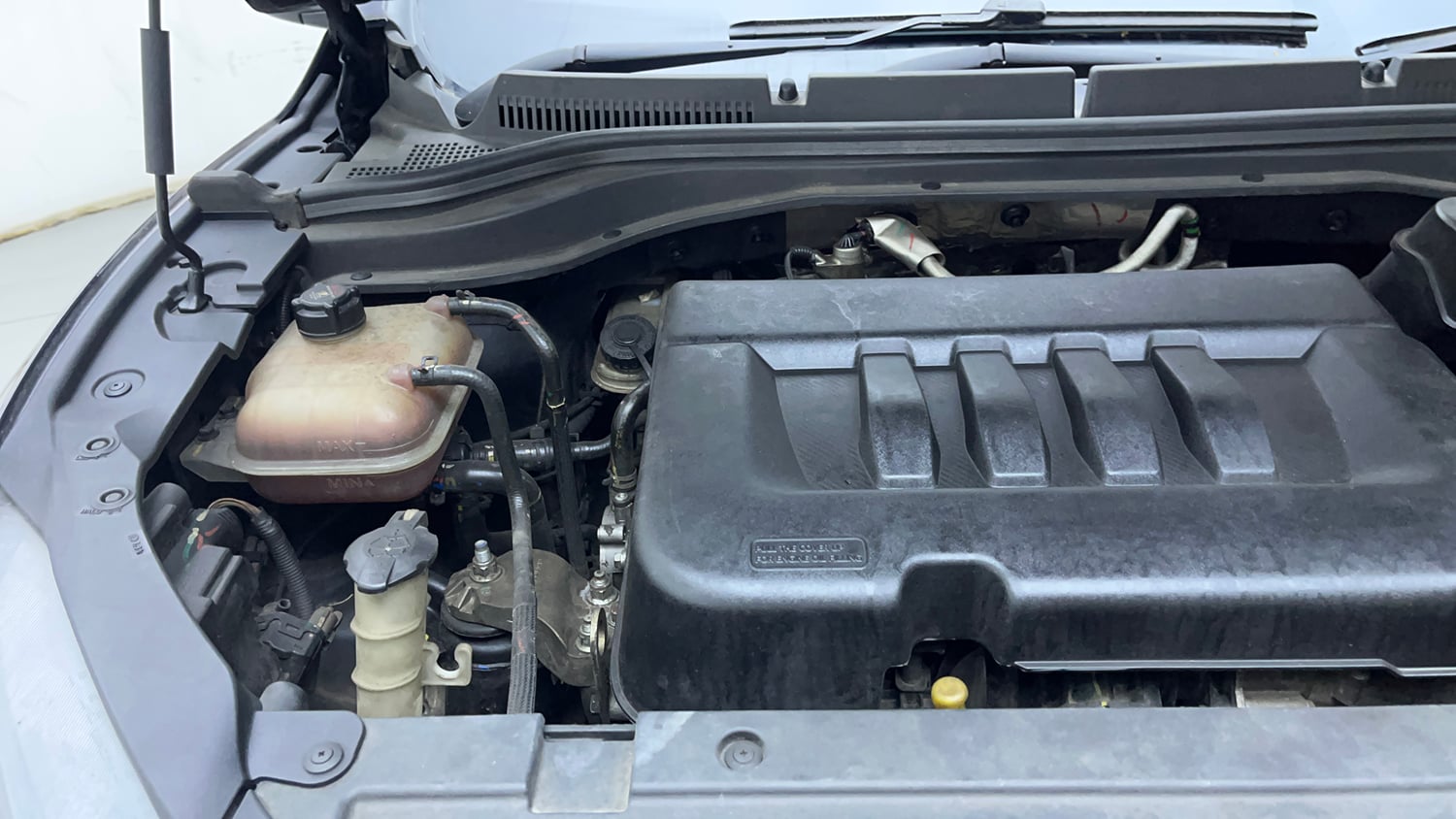 Used 2022 Mahindra XUV700 AX 5 Diesel MT 7 STR Diesel Manual engine ENGINE RIGHT SIDE VIEW