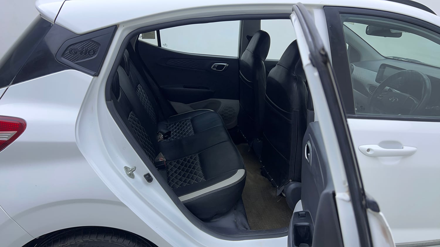 Used 2022 Hyundai Grand i10 Nios Sportz 1.2 Kappa VTVT CNG Cng Manual interior RIGHT SIDE REAR DOOR CABIN VIEW