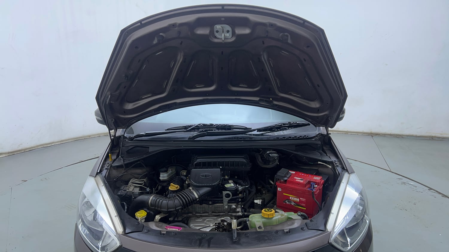Used 2019 Tata Tiago Revotron XZA Petrol Automatic engine ENGINE & BONNET OPEN FRONT VIEW