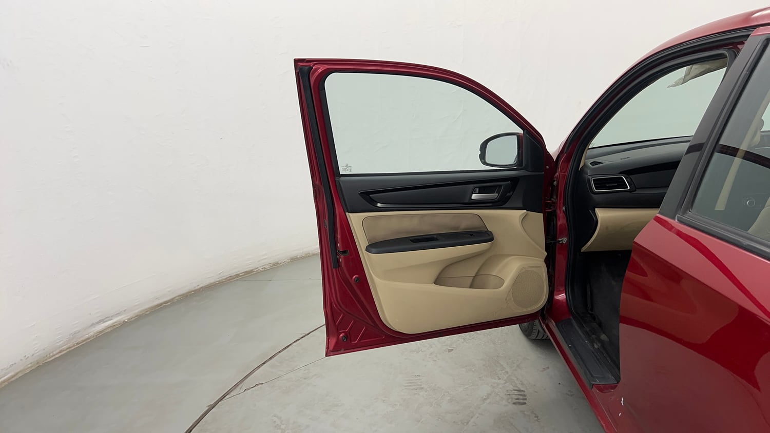 Used 2018 Honda Amaze 1.2 V MT Petrol Petrol Manual interior LEFT FRONT DOOR OPEN VIEW