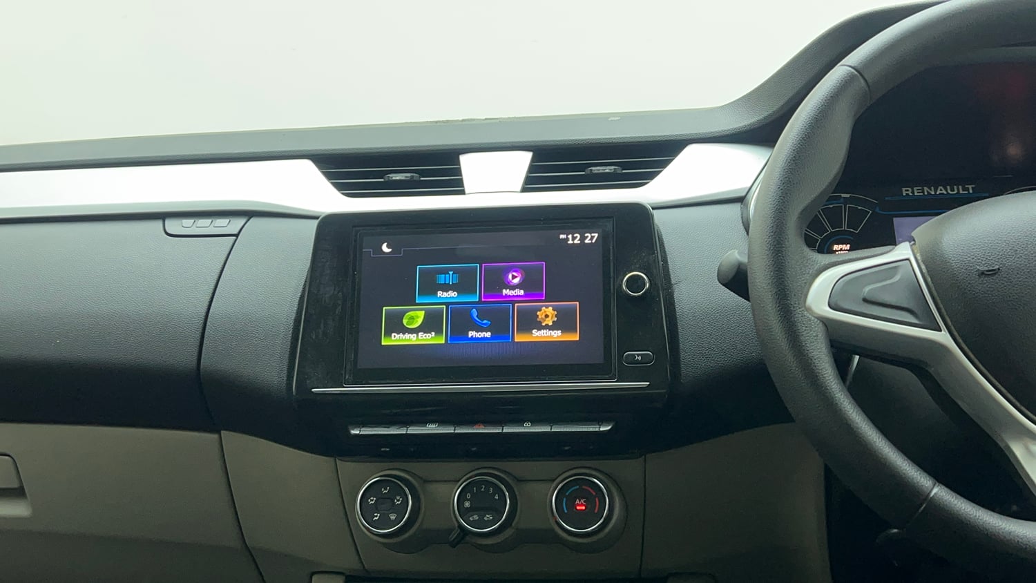 Used 2020 Renault Triber RXZ Petrol Manual top_features Integrated (in-dash) music system