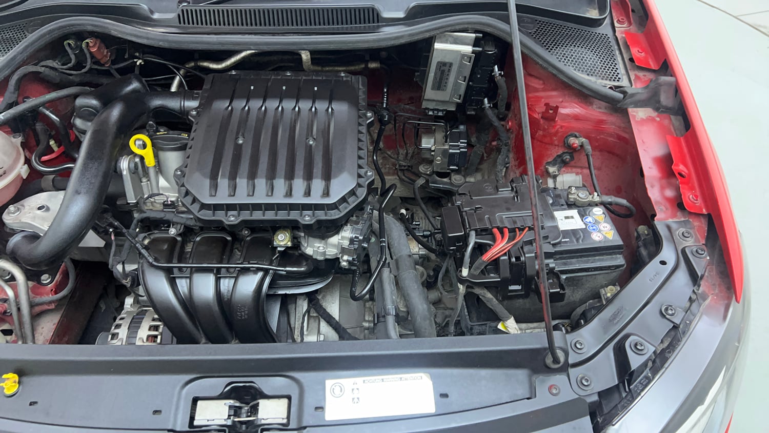 Used 2019 Volkswagen Polo Comfortline 1.0L (P) Petrol Manual engine ENGINE LEFT SIDE VIEW