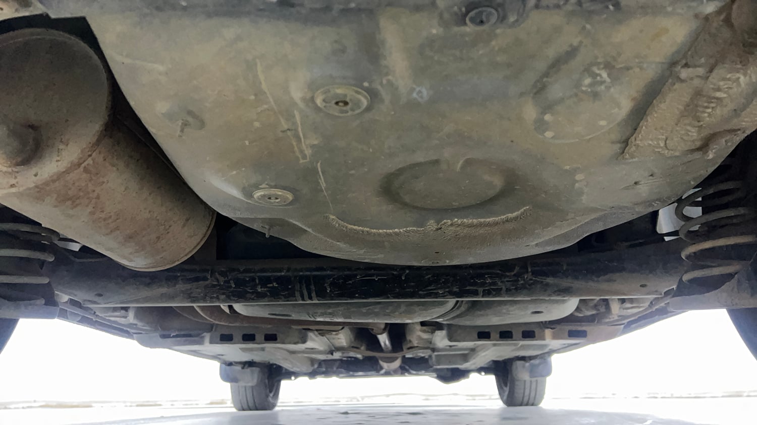 Used 2017 Volkswagen Polo Comfortline 1.2L (P) Petrol Manual extra REAR UNDERBODY VIEW (TAKEN FROM REAR)