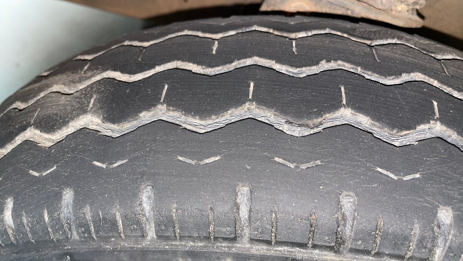 Used 2021 Maruti Suzuki Eeco 5 STR WITH A/C+HTR Petrol Manual tyres LEFT FRONT TYRE TREAD VIEW