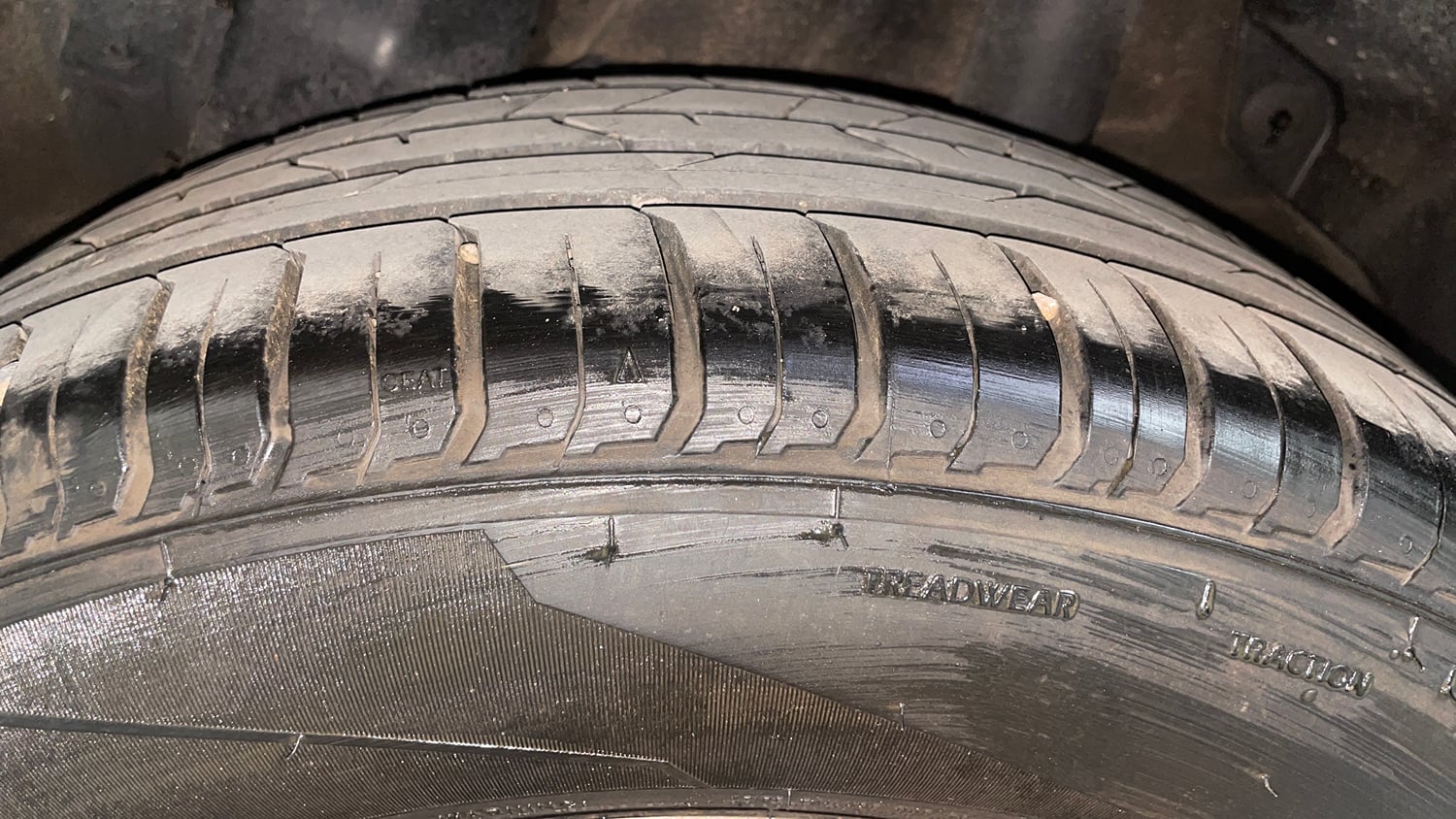 Used 2023 Hyundai Venue SX (O) 1.5 CRDi Diesel Manual tyres LEFT REAR TYRE TREAD VIEW