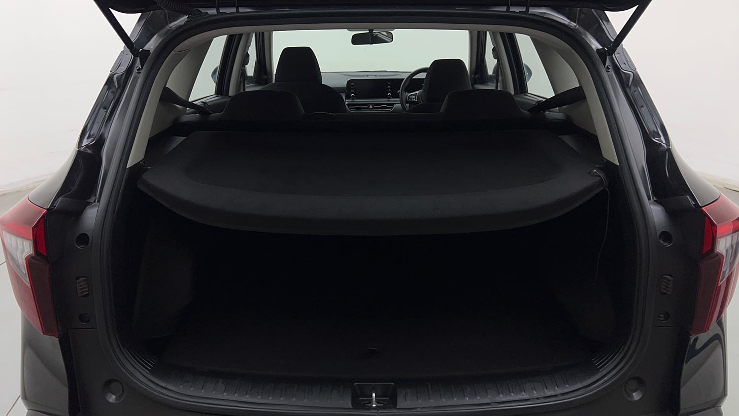 Used 2025 Kia Seltos HTE (O)1.5 Petrol MT Petrol Manual interior DICKY INSIDE VIEW