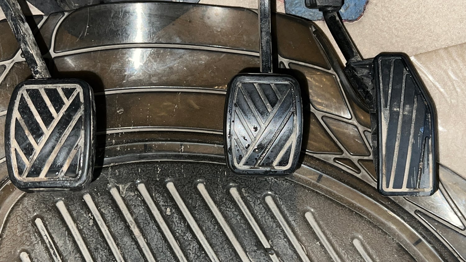 Used 2018 Maruti Suzuki Dzire VXi Petrol Manual interior PEDALS VIEW