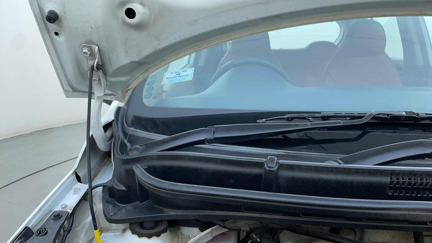 Used 2021 Hyundai Santro Sportz AMT Petrol Automatic engine ENGINE RIGHT SIDE HINGE & APRON VIEW