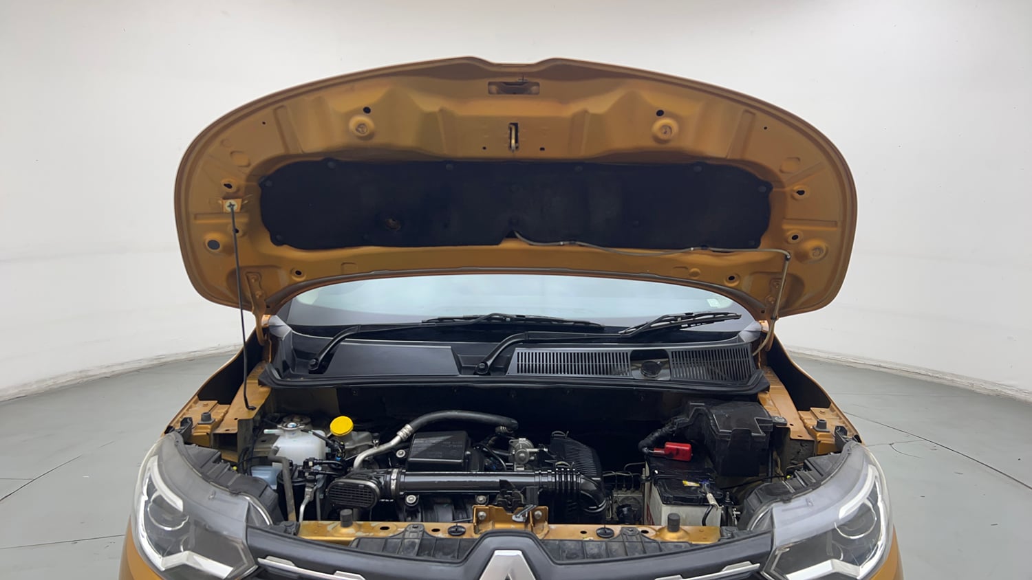 Used 2020 Renault Triber RXZ Petrol Manual engine ENGINE & BONNET OPEN FRONT VIEW