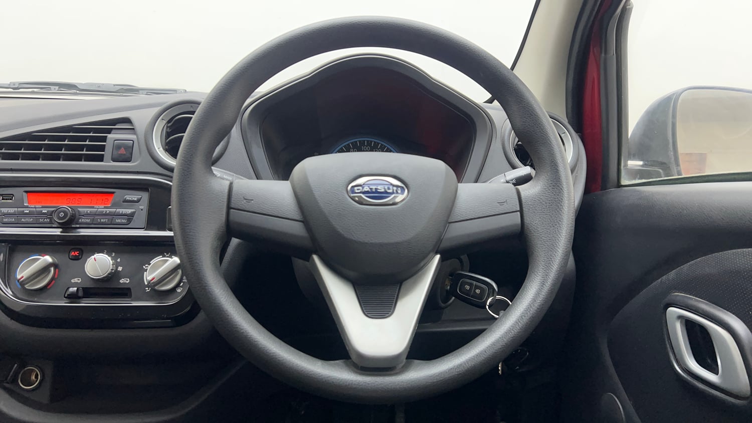Used 2018 Datsun Redi-GO T(O) 1.0 AMT Petrol Automatic interior STEERING VIEW