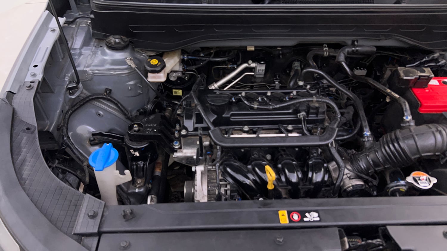 Used 2022 Hyundai Venue SX 1.2 Petrol Petrol Manual engine ENGINE RIGHT SIDE VIEW