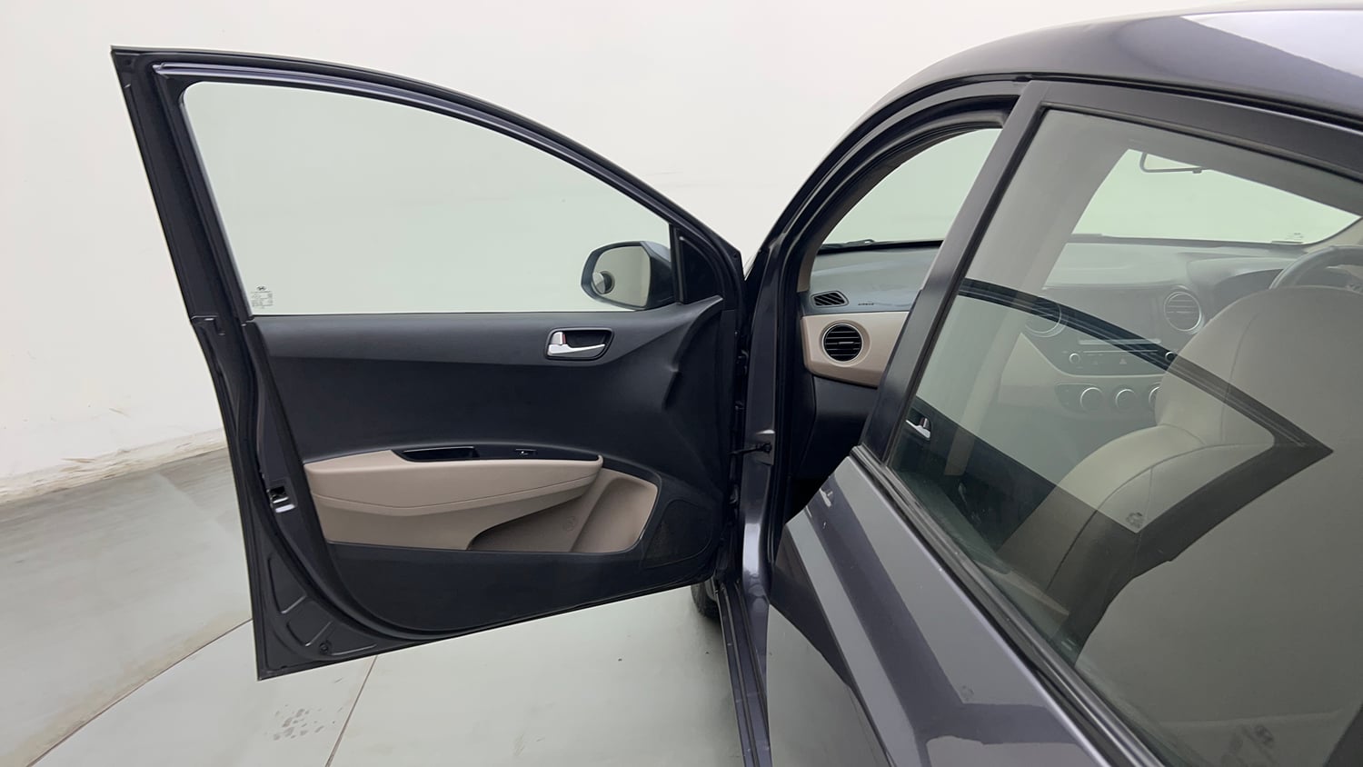 Used 2017 Hyundai Xcent SX Petrol Manual interior LEFT FRONT DOOR OPEN VIEW