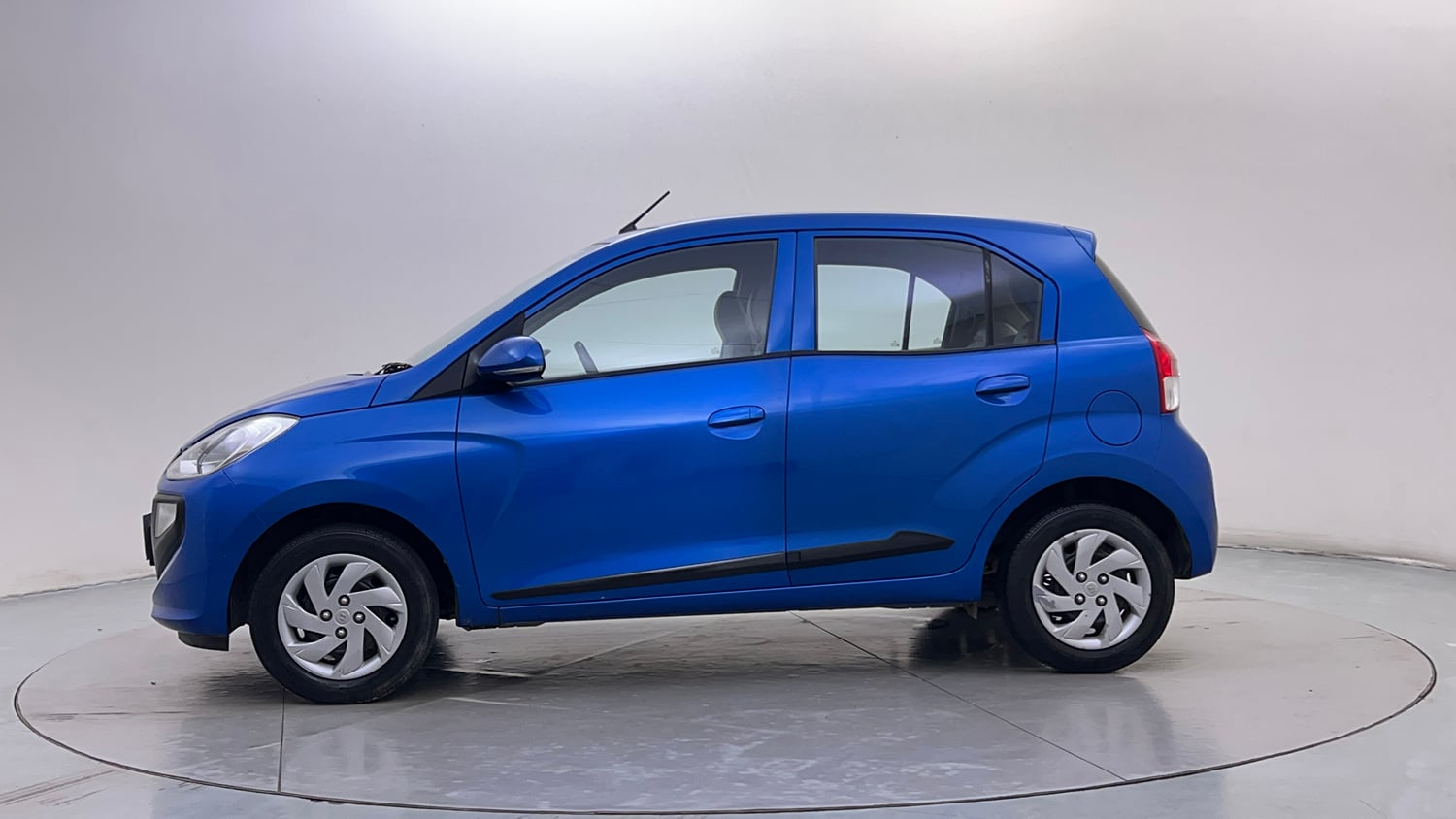 Used 2019 Hyundai Santro Asta Petrol Manual exterior LEFT SIDE VIEW