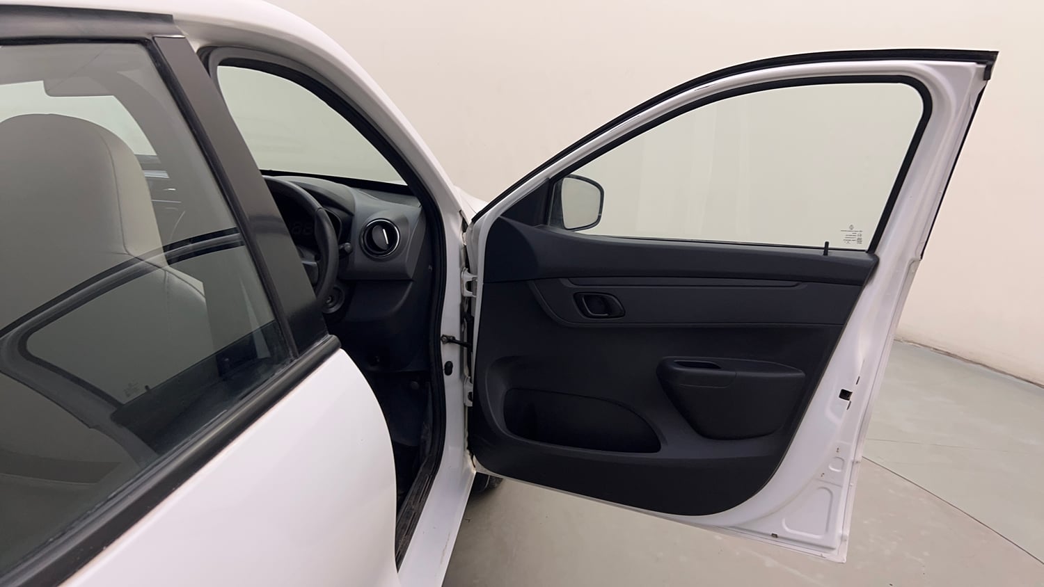 Used 2017 Renault Kwid 1.0 RXT Petrol Manual interior RIGHT FRONT DOOR OPEN VIEW