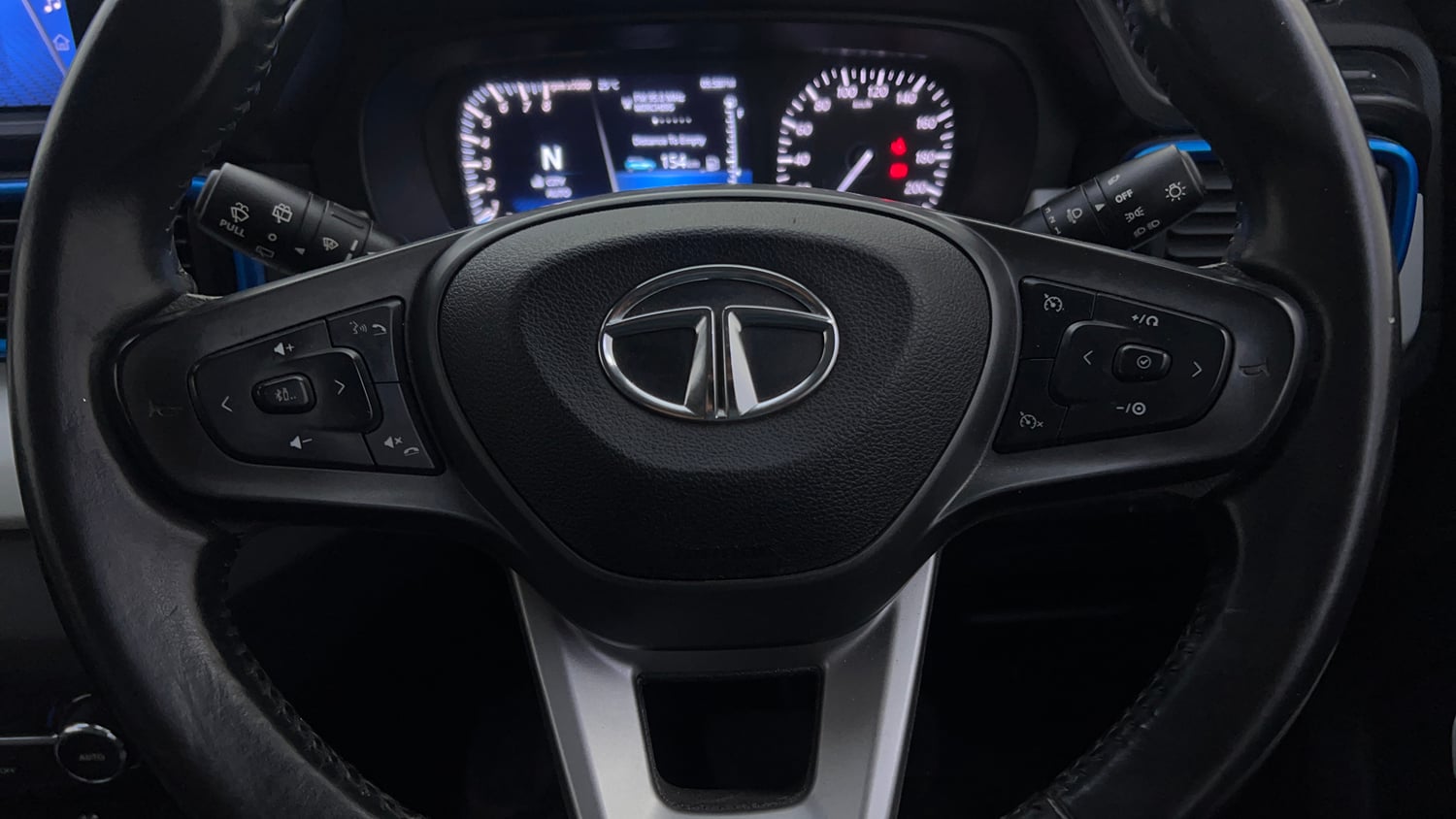 Used 2022 Tata Punch Creative AMT Petrol Automatic top_features Airbags