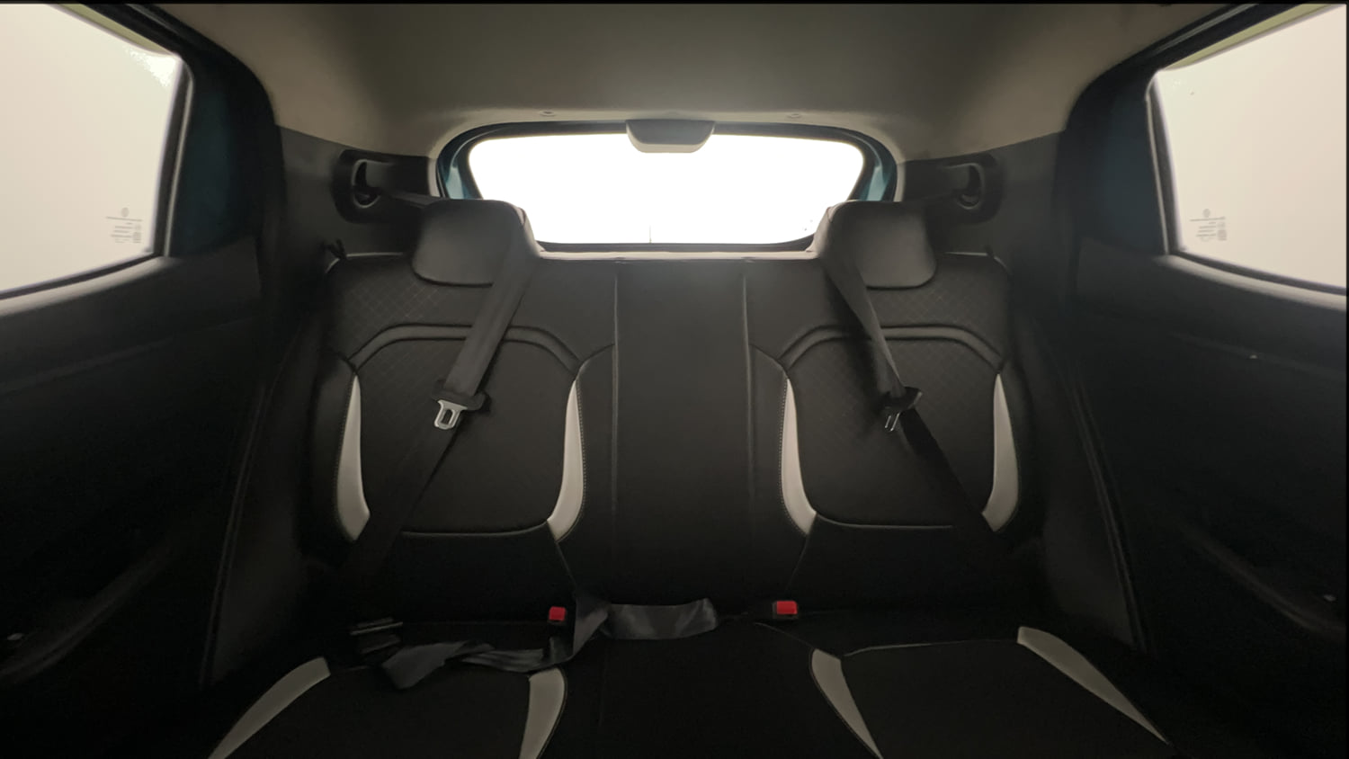 Used 2021 Renault Kwid RXT 1.0 (O) Petrol Manual interior REAR SEAT CONDITION VIEW