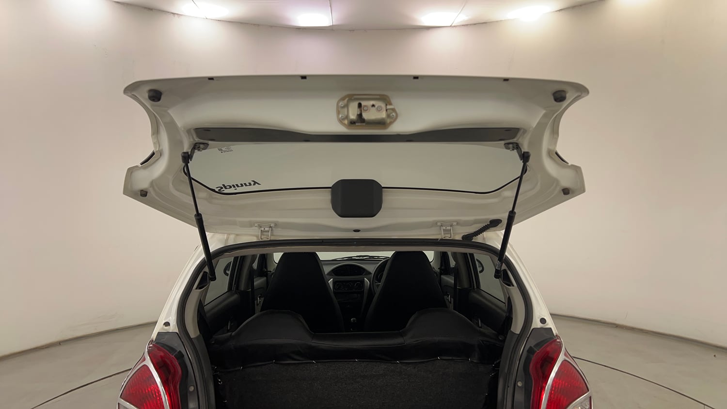 Used 2018 Maruti Suzuki Alto 800 LXi (O) Petrol Manual interior DICKY DOOR OPEN VIEW