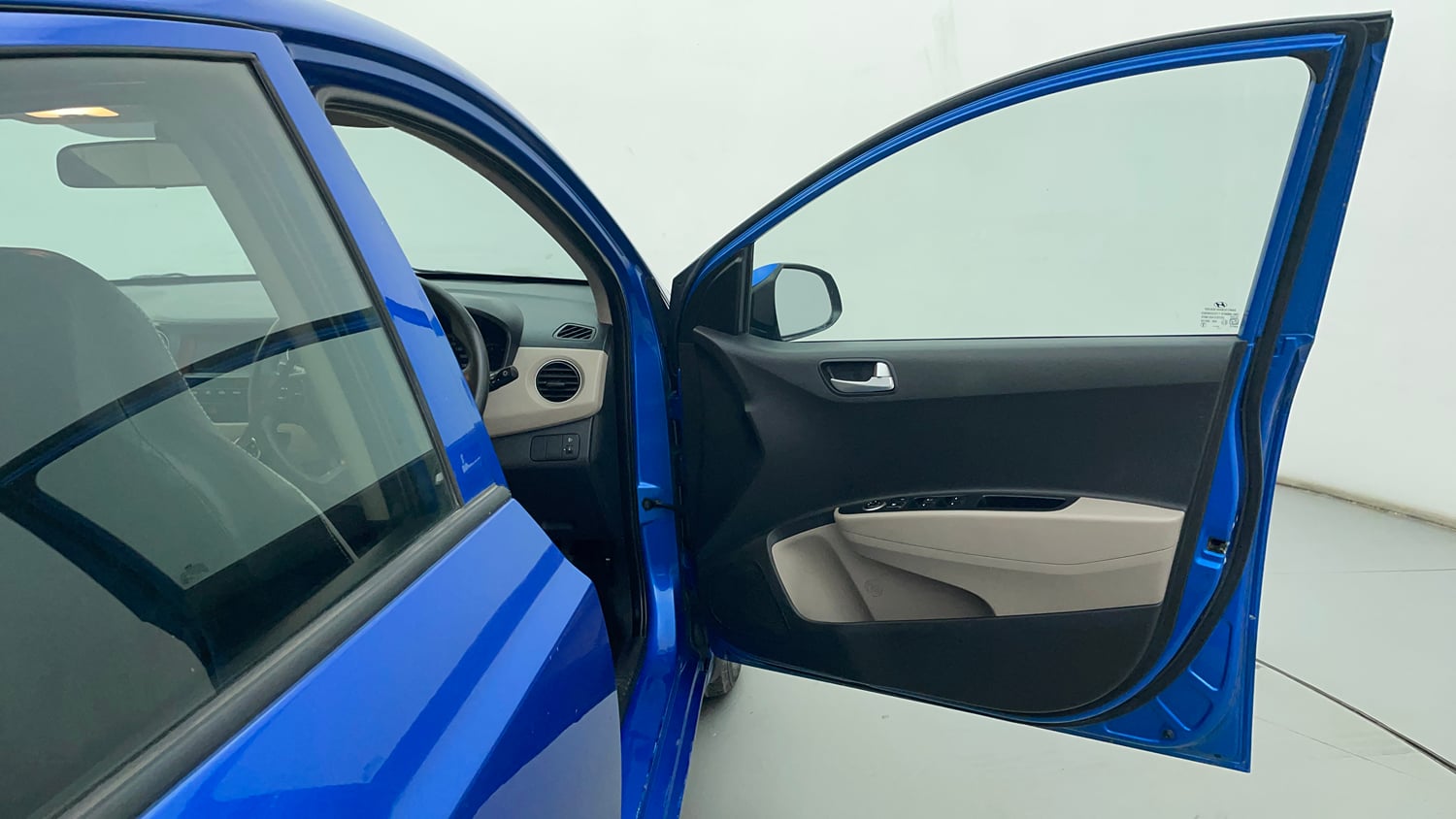 Used 2018 Hyundai Grand i10 Sportz 1.2 Kappa VTVT Petrol Manual interior RIGHT FRONT DOOR OPEN VIEW