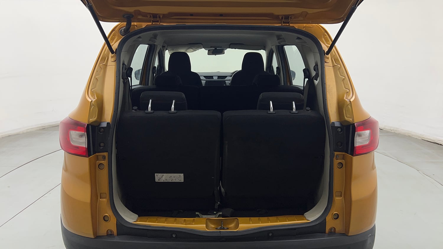Used 2022 Renault Triber RXT Petrol Manual interior DICKY INSIDE VIEW