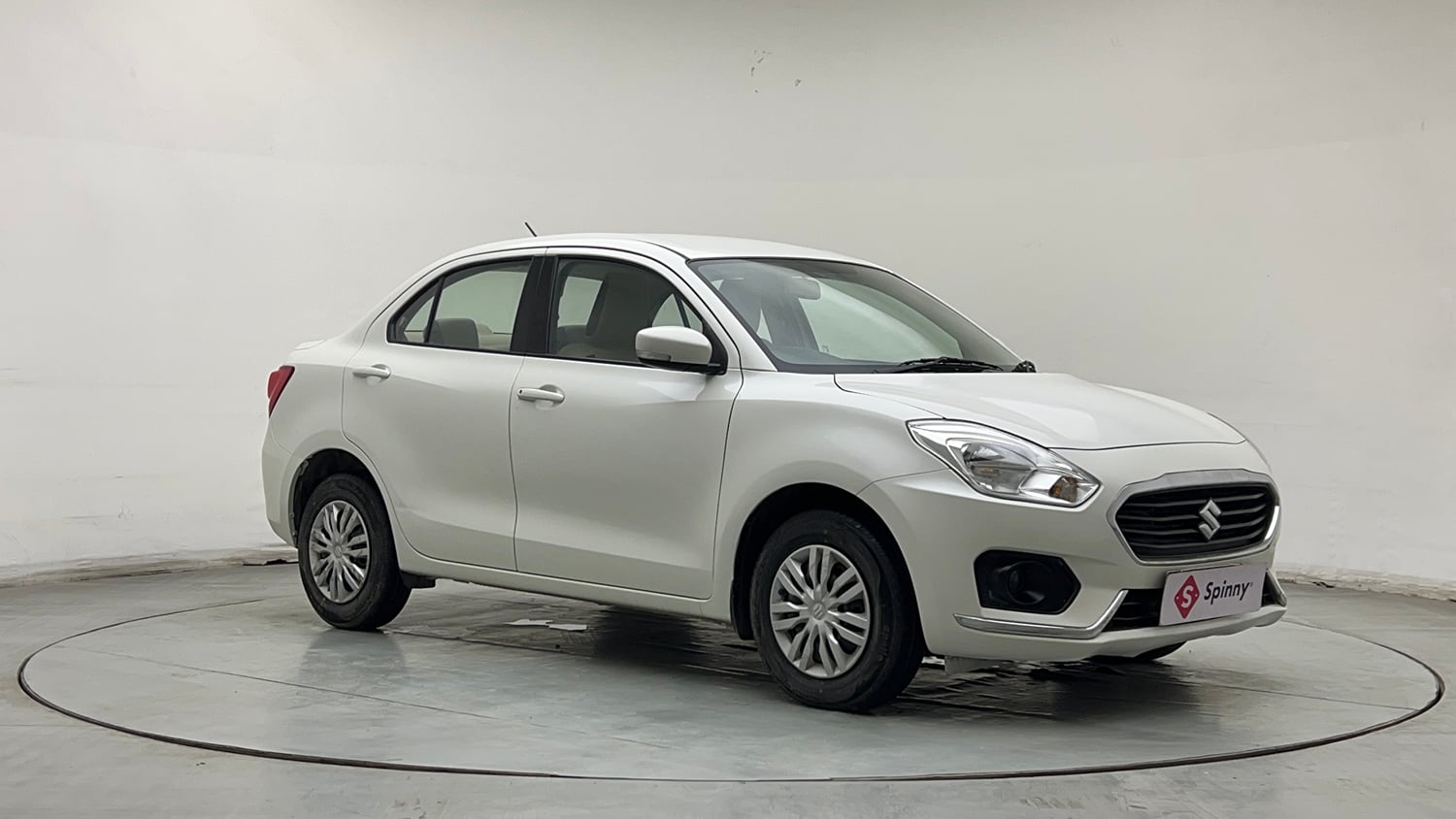 Used 2018 Maruti Suzuki Dzire VXi Petrol Manual exterior RIGHT FRONT CORNER VIEW