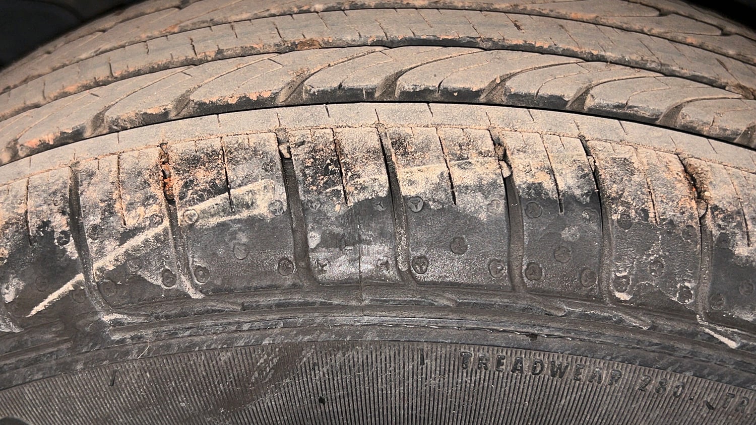 Used 2025 Hyundai Venue S 1.2 Petrol Petrol Manual tyres RIGHT REAR TYRE TREAD VIEW