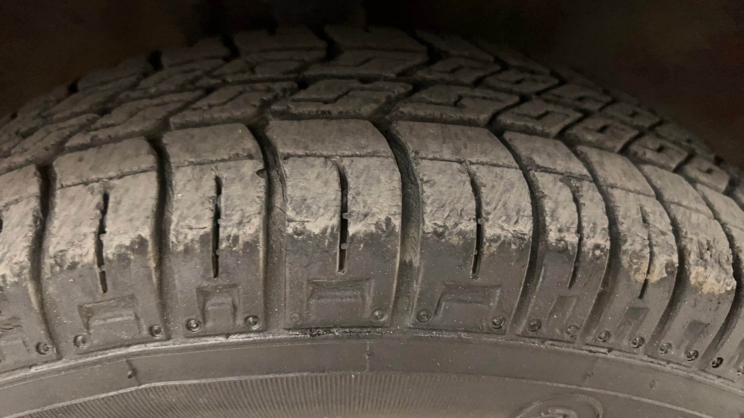 Used 2016 Maruti Suzuki Alto 800 VXi Petrol Manual tyres RIGHT FRONT TYRE TREAD VIEW