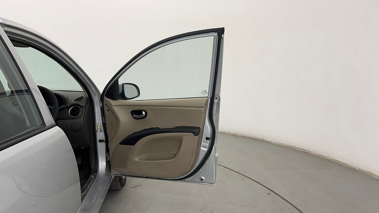 Used 2013 Hyundai i10 Sportz 1.2 AT Kappa2 Petrol Automatic interior RIGHT FRONT DOOR OPEN VIEW
