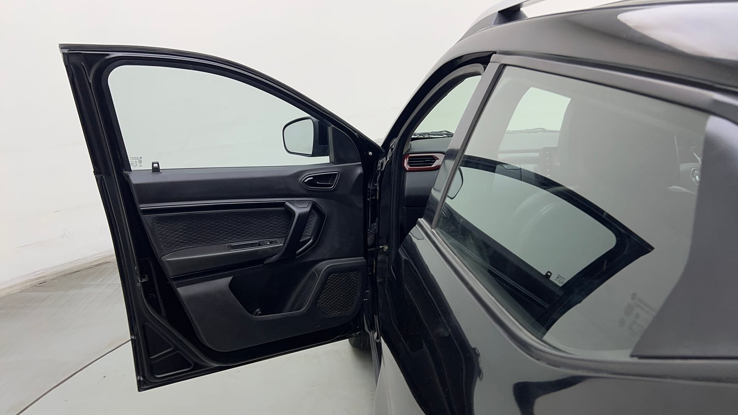 Used 2023 Renault Kiger RXZ MT Petrol Manual interior LEFT FRONT DOOR OPEN VIEW