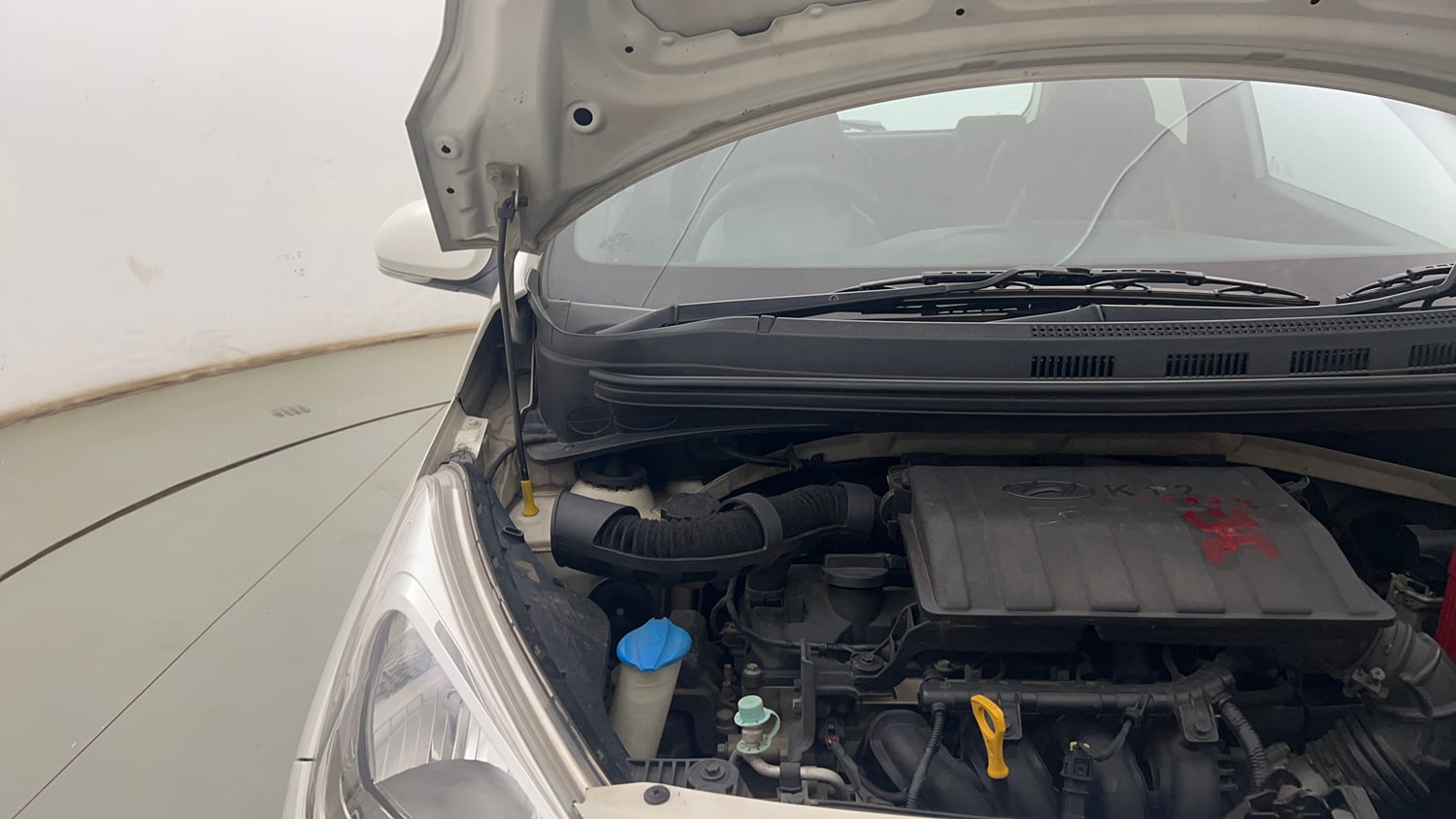 Used 2014 Hyundai Grand i10 Asta 1.2 Kappa VTVT (O) Petrol Manual engine ENGINE RIGHT SIDE HINGE & APRON VIEW