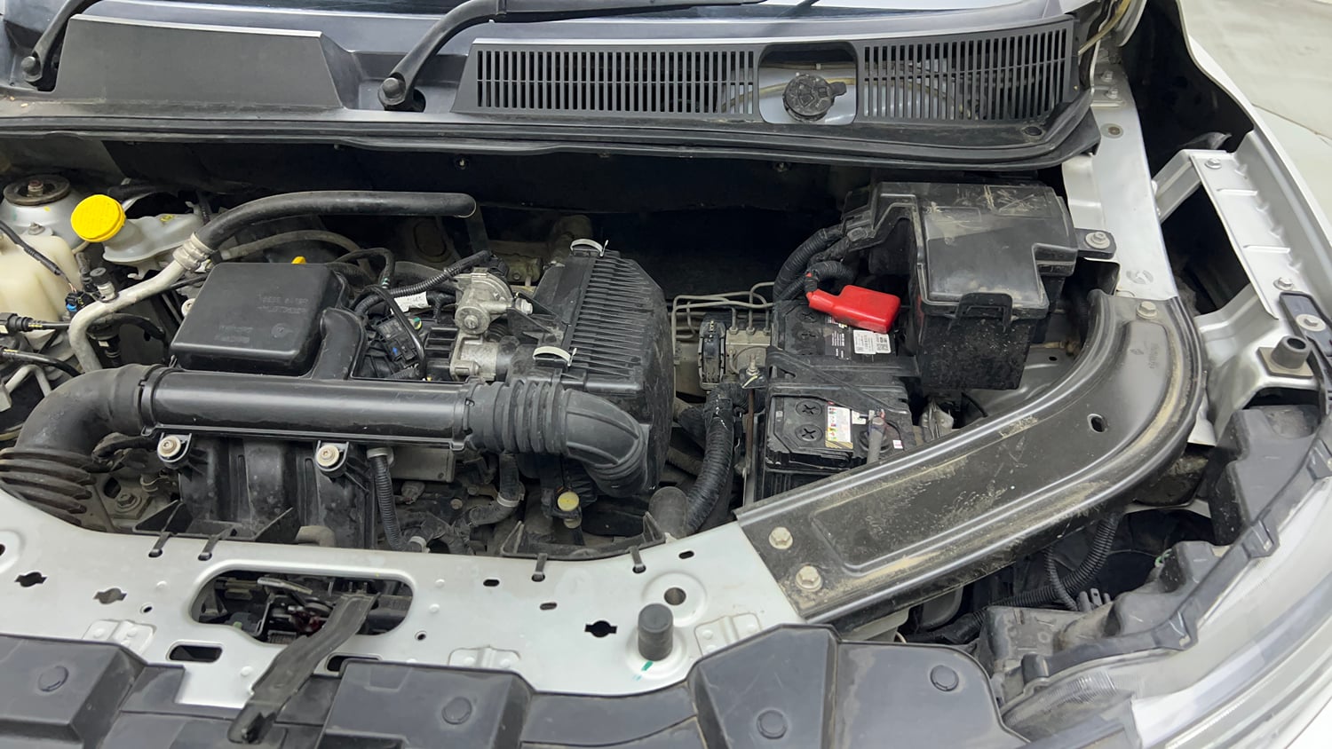 Used 2021 Renault Kiger RXZ MT Petrol Manual engine ENGINE LEFT SIDE VIEW