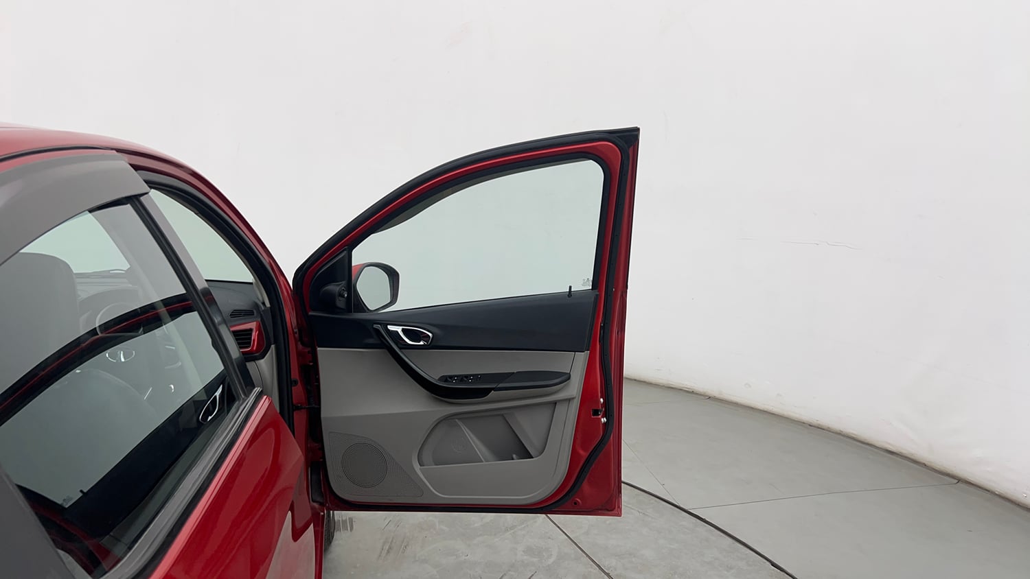 Used 2017 Tata Tiago Revotron XZ w/o Alloy Petrol Manual interior RIGHT FRONT DOOR OPEN VIEW