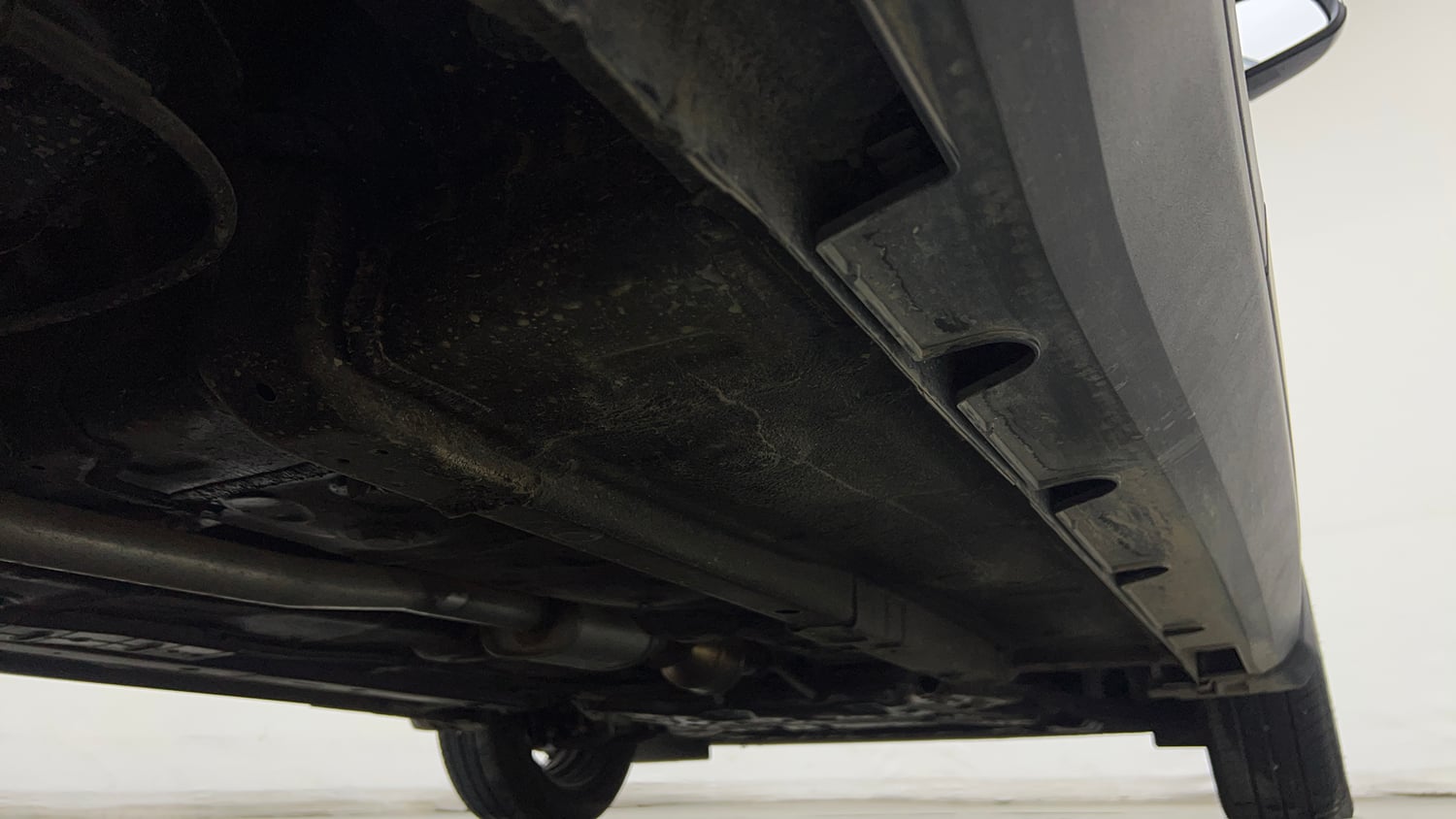 Used 2025 Hyundai Exter S Plus 1.2 AMT Petrol Automatic extra REAR RIGHT UNDERBODY VIEW