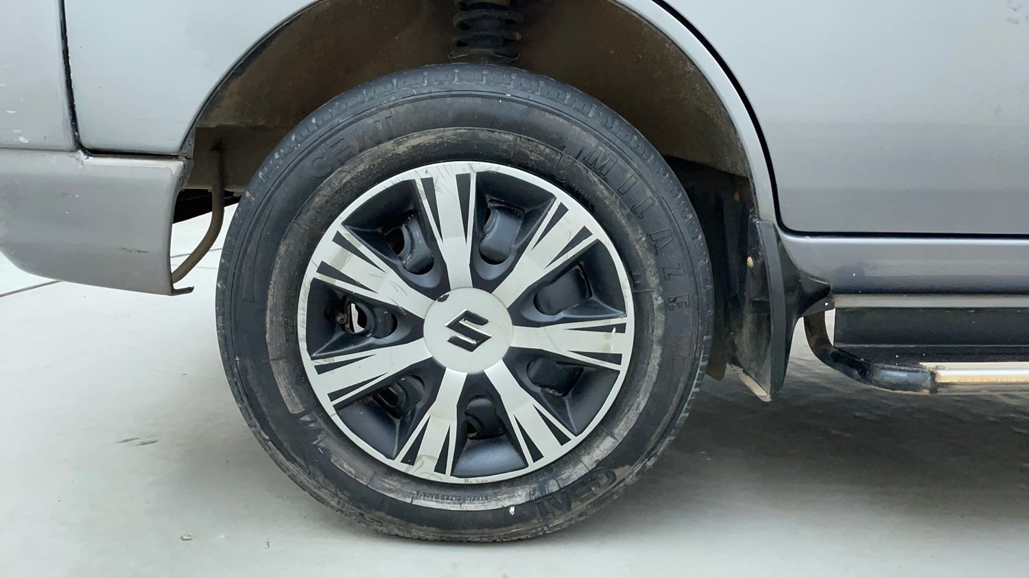 Used 2021 Maruti Suzuki Eeco 5 STR WITH A/C+HTR Petrol Manual tyres LEFT FRONT TYRE RIM VIEW