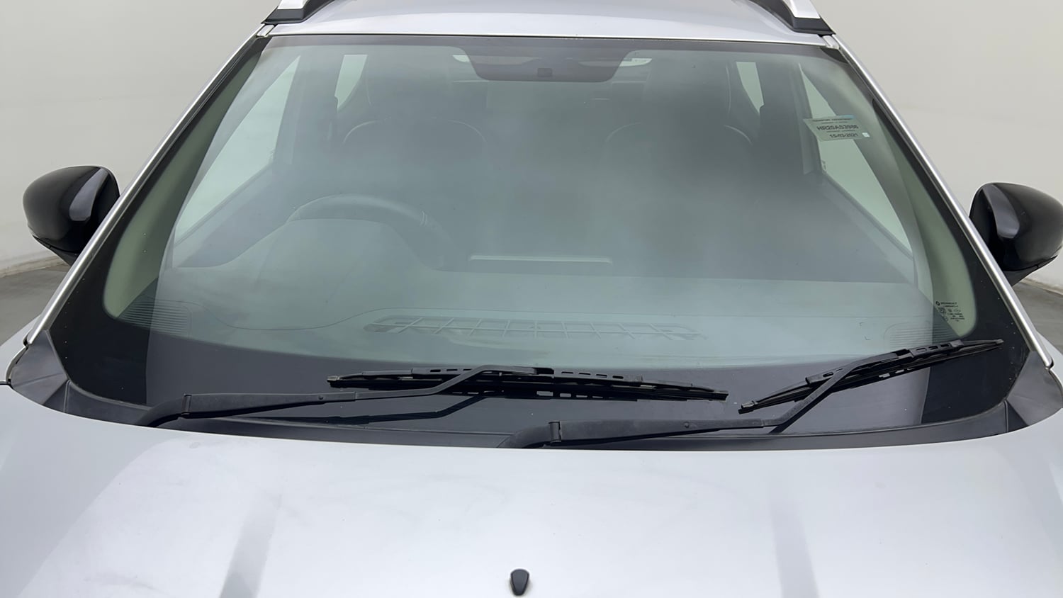 Used 2021 Renault Kiger RXZ MT Petrol Manual exterior FRONT WINDSHIELD VIEW