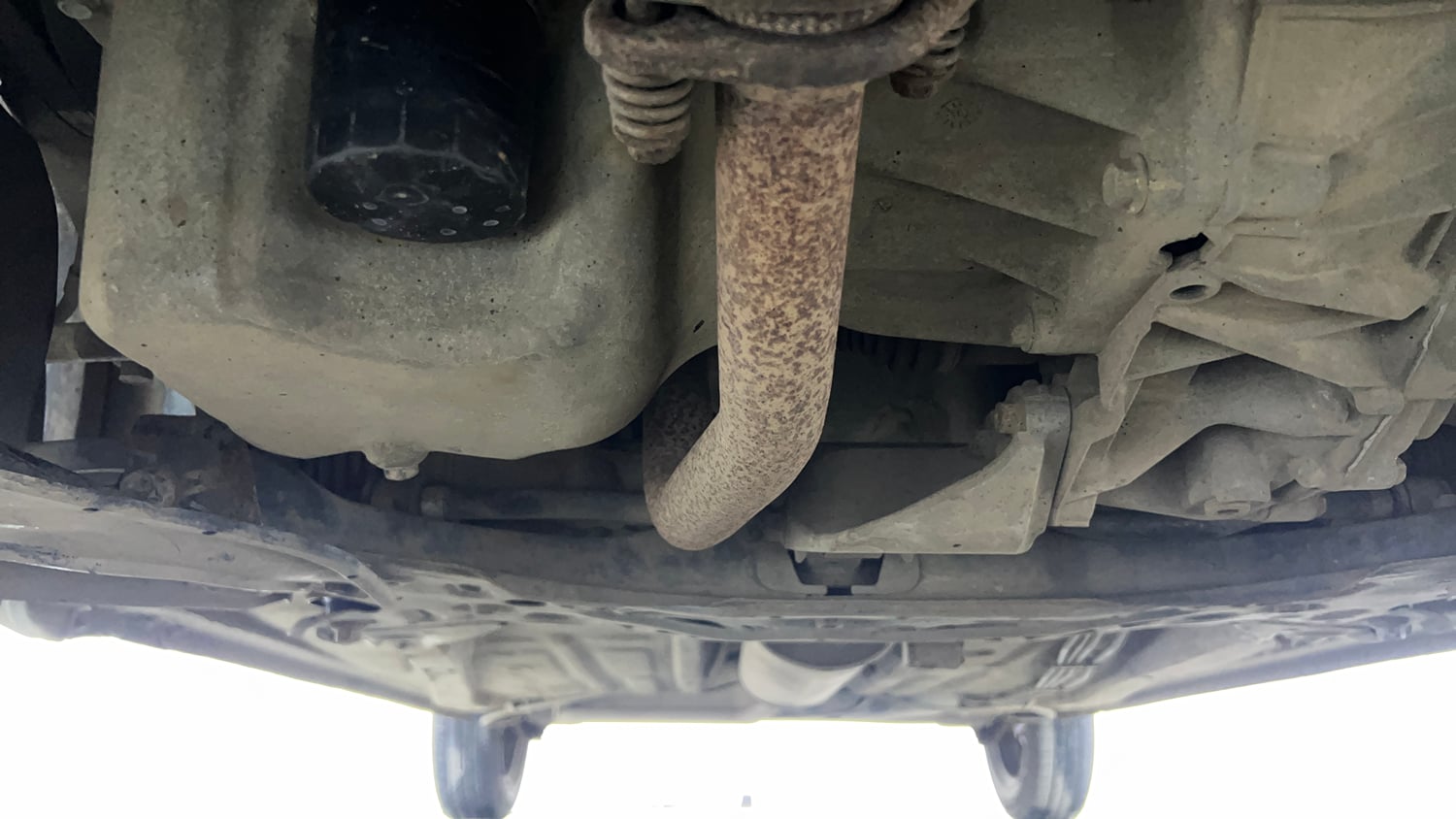 Used 2018 Maruti Suzuki Ignis Delta 1.2 AMT Petrol Automatic extra FRONT LEFT UNDERBODY VIEW
