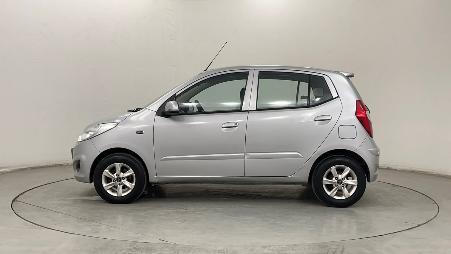 Used 2013 Hyundai i10 Sportz 1.2 AT Kappa2 Petrol Automatic exterior LEFT SIDE VIEW
