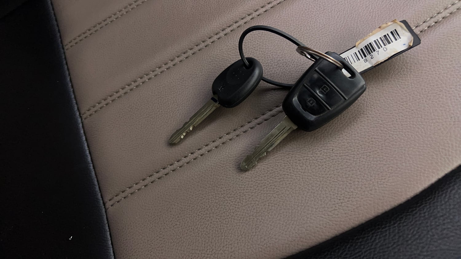 Used 2018 Hyundai Grand i10 Sportz AT 1.2 Kappa VTVT Petrol Automatic extra CAR KEY VIEW