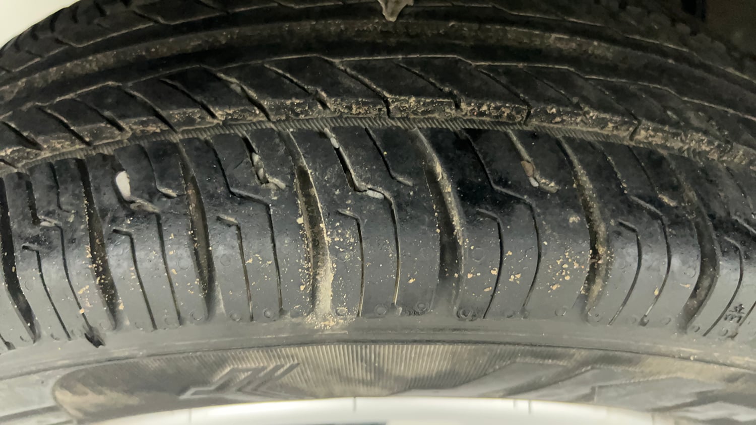 Used 2016 Renault Kwid RXL Petrol Manual tyres RIGHT REAR TYRE TREAD VIEW