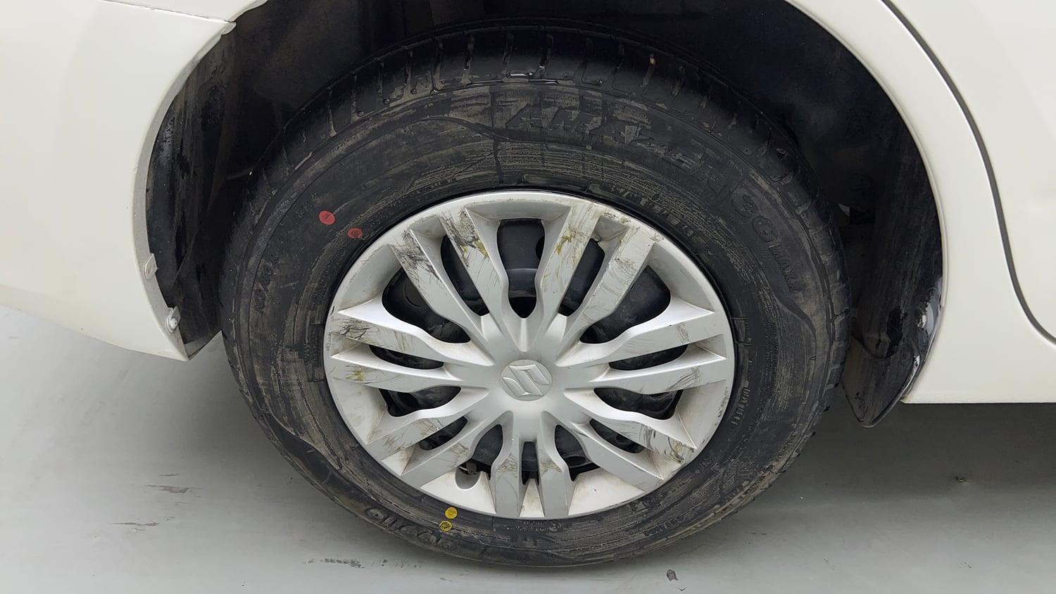 Used 2018 Maruti Suzuki Dzire VXi Petrol Manual tyres RIGHT REAR TYRE RIM VIEW