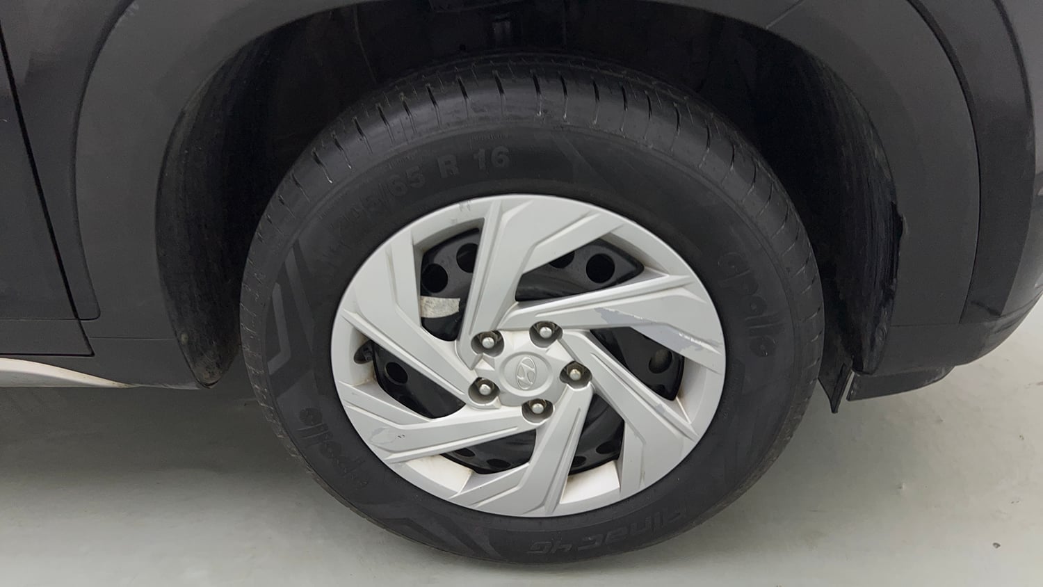 Used 2022 Hyundai Creta EX 1.5 Petrol Petrol Manual tyres RIGHT FRONT TYRE RIM VIEW