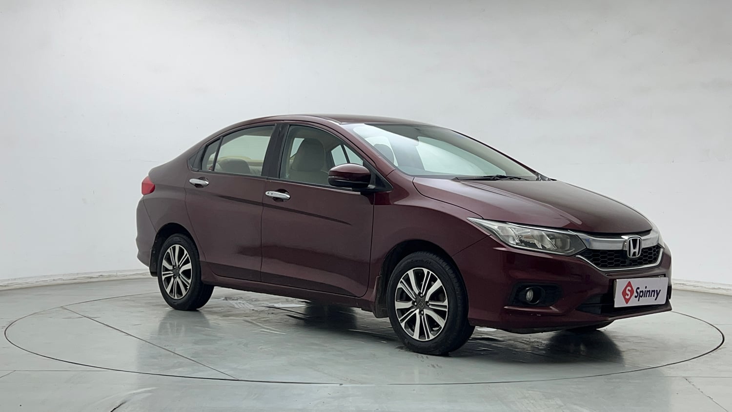 Used 2017 Honda City V Petrol Petrol Manual exterior RIGHT FRONT CORNER VIEW