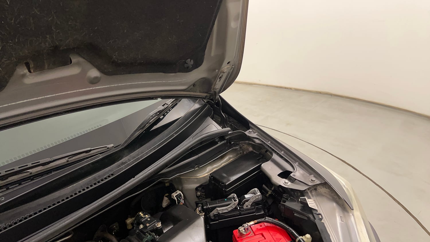 Used 2020 Honda Jazz VX CVT Petrol Automatic engine ENGINE LEFT SIDE HINGE & APRON VIEW